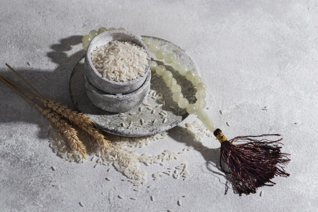The ancient Indian origins of parboiled rice — the time-honored craft that EatMe parboiled rice continues to carry forward today. 預熟米（parboiled rice）源自古印度的歷史故事，益米預熟米承襲這份跨越 2000 年的稻米古法智慧。